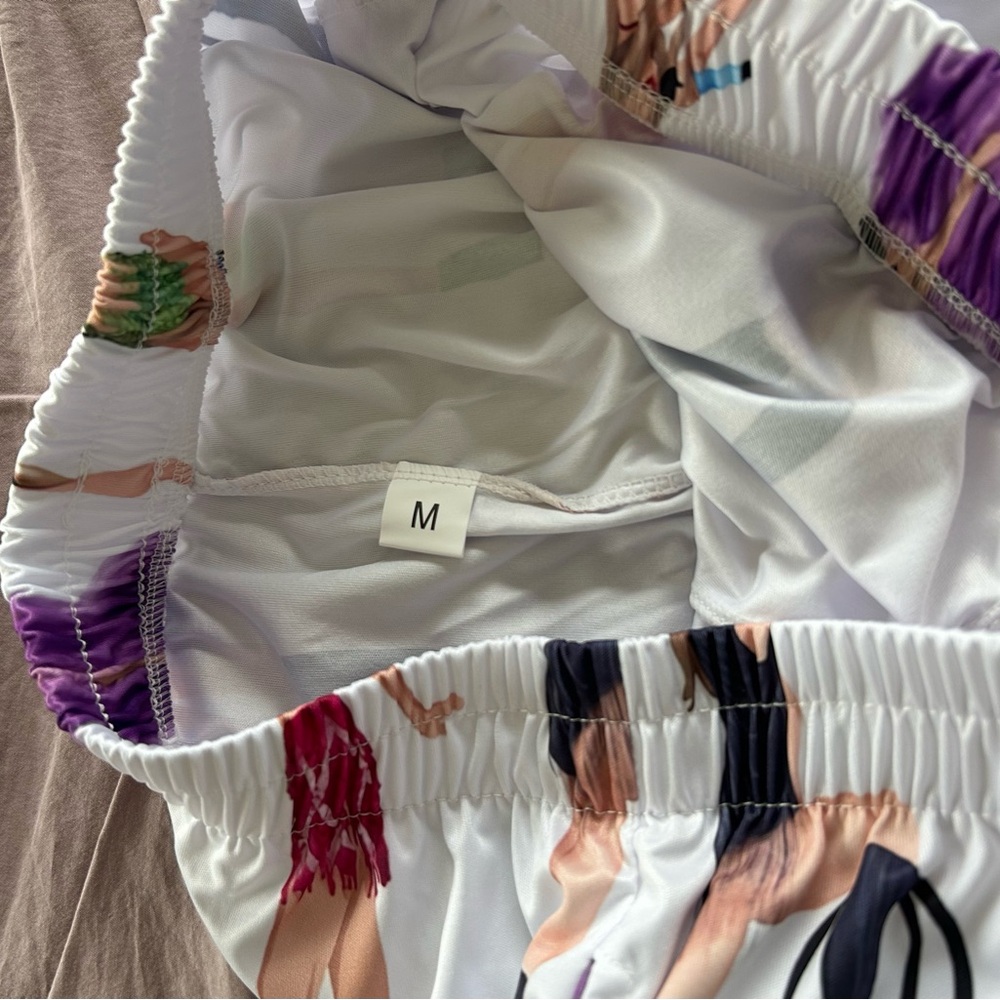 Taylor Swift Print Pajama Set - Picture 7 of 10